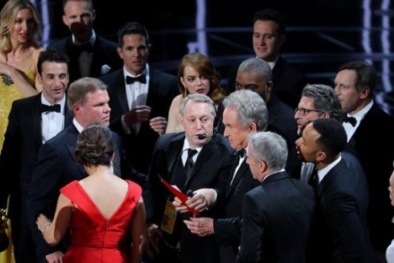 Khoảnh khắc Oscar công bố nhầm giải thưởng cao nhất