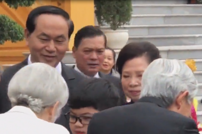 Cậu bé Việt có vinh dự tặng hoa Nhà vua và Hoàng hậu Nhật là ai?