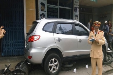 Tai nạn giao thông ngày 8/3: Liên tiếp 2 vụ ô tô điên gây tai nạn liên hoàn