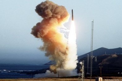 Tên lửa Minuteman III - 'bộ 3 vũ khí răn đe hạt nhân' nguy hiểm nhất của Mỹ