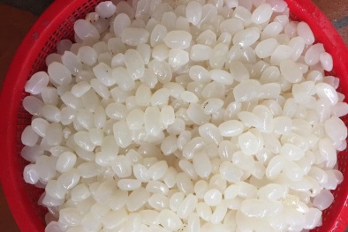 Chị em Hà thành sốt với hạt đác rừng