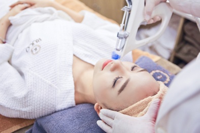 Tiêm trắng tế bào gốc: Chi hàng trăm triệu để làm 'chuột bạch'