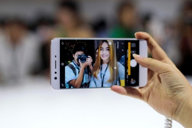 ‘Siêu phẩm selfie’ Oppo F3 Plus chốt giá 10,69 triệu đồng có gì hay?