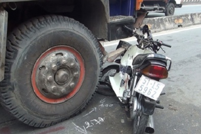 Tai nạn giao thông ngày 25/3: Cụ bà bị xe đầu kéo cán qua người tử vong tại chỗ