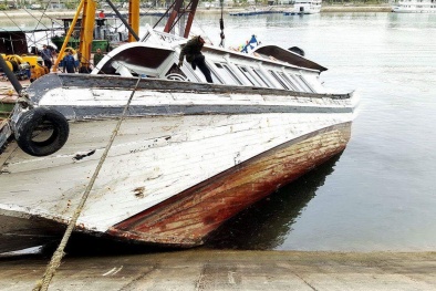 Quảng Ninh: Chìm tàu tại Cảng Tuần Châu