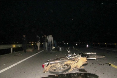 Tai nạn giao thông: Hai xe máy đối đầu, 2 người tử vong tại chỗ