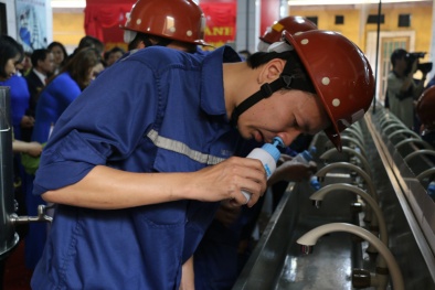 Công trình tự động hóa điều khiển băng tải và rửa mũi cho thợ lò