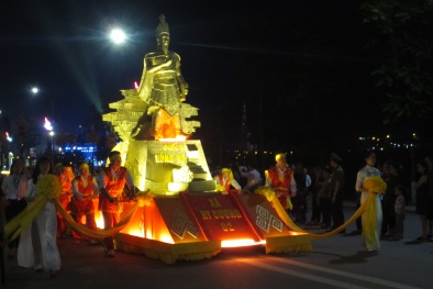 Giỗ tổ Hùng Vương: Tưng bừng lễ hội dân gian đường phố tại Việt Trì, Phú Thọ