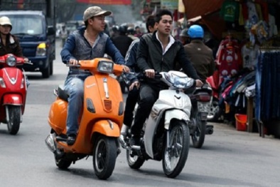 Điều khiển xe máy không đội mũ bảo hiểm sẽ bị phạt bao nhiêu tiền?
