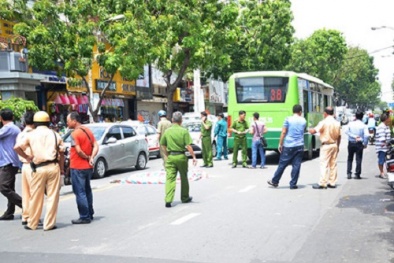 Tai nạn giao thông ngày 6/4: Hai cô gái thương vong dưới bánh container