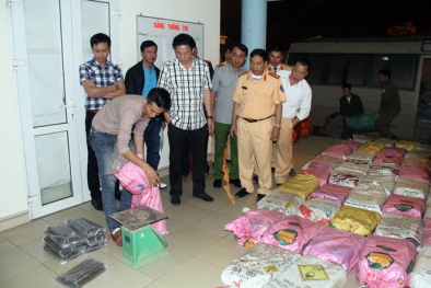 Tin mới nhất vụ vận chuyển thuốc nổ trên xe khách tại Lào Cai