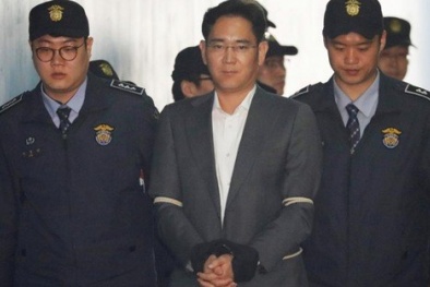 Lãnh đạo dự ‘phiên tòa thế kỷ’, lợi nhuận tập đoàn Samsung vẫn tăng 'chóng mặt'