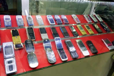 Sự trở lại của dòng điện thoại 'cổ': Không chỉ là hoài niệm