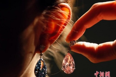 Choáng với đôi khuyên tai kim cương giá hơn 1.000 tỉ đồng