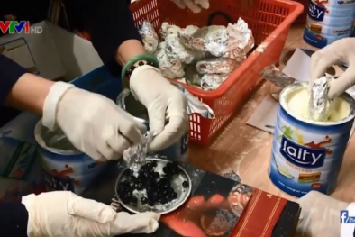 Thủ đoạn tinh vi: Giấu trang sức lậu trong sữa bột