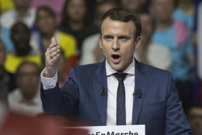 Trước giờ G, ứng cử viên Tổng thống Pháp Macron bị hack email