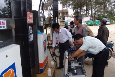 Tiền Giang: Nhiều hàng hóa trên thị trường vẫn chưa được 'cân, đong, đo, đếm' đủ