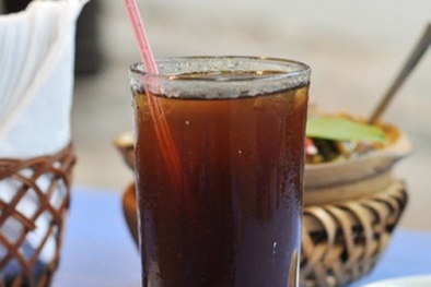 Điều gì sẽ xảy ra nếu bạn uống một cốc nước nhân trần mỗi ngày?