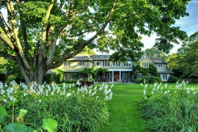 Kinh ngạc với vẻ đẹp của căn biệt thự được rao bán gần 300 tỷ đồng