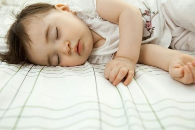 Biến chứng nguy hiểm do để trẻ nằm điều hòa không đúng cách