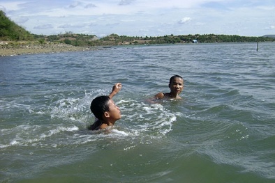 Đuối cạn dẫn tới tử vong, đi bơi phải biết những điều này