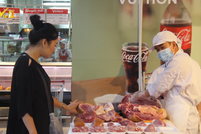 Bản tin Tiêu dùng: Giá thịt lợn giảm vì 'rổ thực phẩm' Việt thay đổi