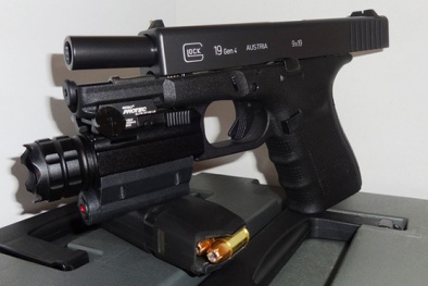 Khẩu súng ngắn tốt nhất thế giới có uy lực đáng sợ như thế nào?