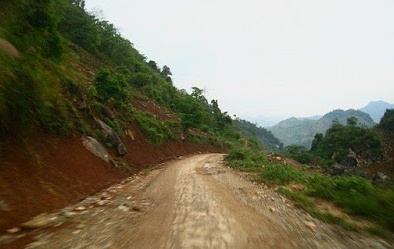 Cảnh báo tai nạn giao thông: Đèo Xá Tổng không dành cho người 'yếu bóng vía'