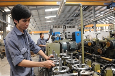 Bộ Tài chính muốn cắt giảm hàng loạt khoản phí cho doanh nghiệp