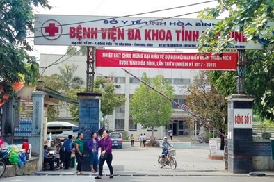 Dấu hiệu bất thường trong hợp đồng thầu sửa chữa máy lọc thận ở BV Hòa Bình