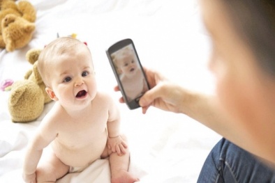 5 thói quen dùng Facebook của cha mẹ vô tình hại con trẻ