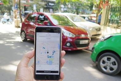 Hà Nội chính thức ‘trảm’ dịch vụ đi chung xe của Grab và Uber