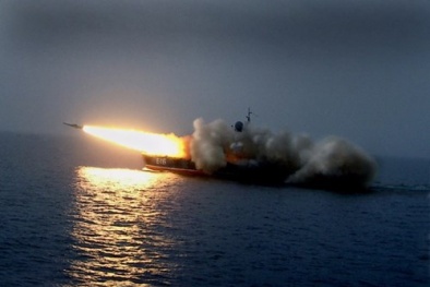 Uy lực vũ khí hai thân nghìn tấn sở hữu tên lửa mạnh nhất thế giới của Nga