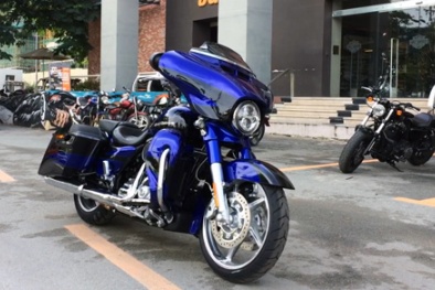 Harley CVO Street Glide, phiên bản ‘độ’ chính hãng giá 1,7 tỷ đồng