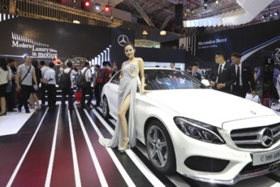 Mercedes-Benz C-Class mới sẽ được giới thiệu tại Triển lãm Ô tô Việt Nam 2017