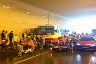 Cảnh báo giao thông: Hiểm nguy rình rầm trong hầm đường bộ hiện đại nhất Việt Nam 
