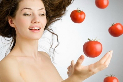 Ai cũng biết dưỡng da từ mặt nạ cà chua nhưng đây mới là cách hiệu quả nhất