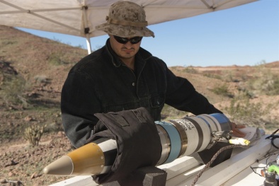 Video: Uy lực vũ khí xuyên thủng mặt đất rồi trườn lên hạ gục mục tiêu