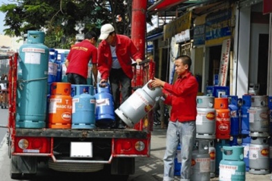 Giá gas tăng 16.000, vọt lên 320.000 đồng/bình 12 kg
