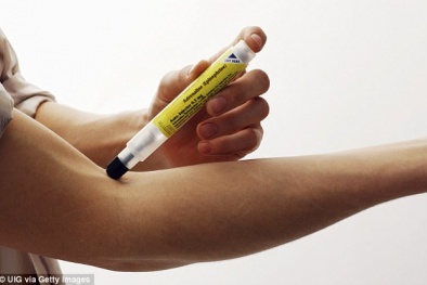 Nhà sản xuất bút tiêm EpiPen để mặc người dùng phát bệnh nặng hơn vì sản phẩm lỗi?