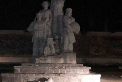 Tăng cường quản lý việc xây dựng tượng đài 