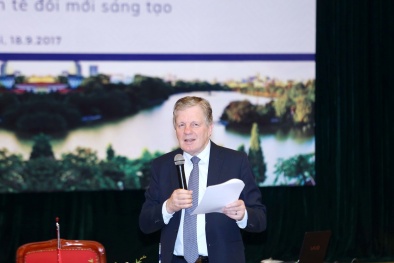 Cựu Thủ tướng Phần Lan: Cần nắm bắt công nghệ, đầu tư cho đổi mới sáng tạo 