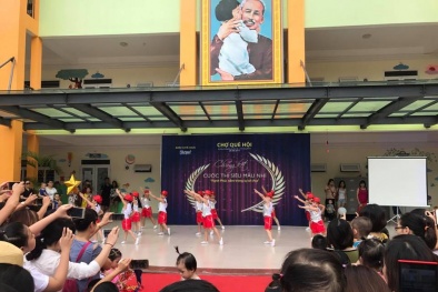 'Chợ quê': Facebook ảo nhưng tình người và... hàng hoá là thật