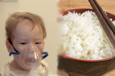 Bé 2 tuổi đã loét dạ dày vì thói quen chăm con bảo thủ của cha mẹ