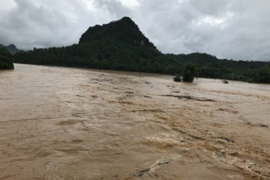 Trên đường đi thị sát lũ lụt, 2 cán bộ biên phòng bị lũ cuốn trôi