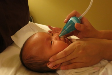 Hút mũi cho con: 99% các mẹ đang mắc sai lầm nghiêm trọng này