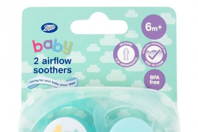 Nhà bán lẻ hàng đầu nước Anh thu hồi núm vú cho trẻ sơ sinh do lỗi sản xuất 