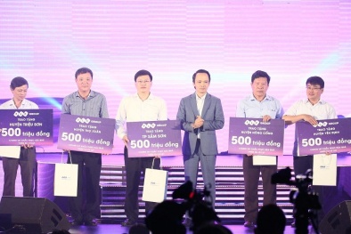 FLC ủng hộ đồng bào lũ lụt Thanh Hóa 2,5 tỷ đồng thông qua 'Đêm tự tình'