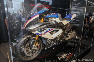 Siêu mô tô BMW HP4 Race với giá gần 2,8 tỷ tại Malaysia hấp dẫn cỡ nào?