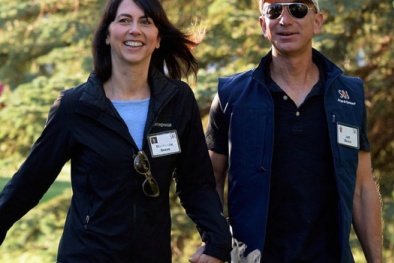Muốn giàu có, hay... rửa bát cho vợ giống tỷ phú Amazon và Bill Gates
